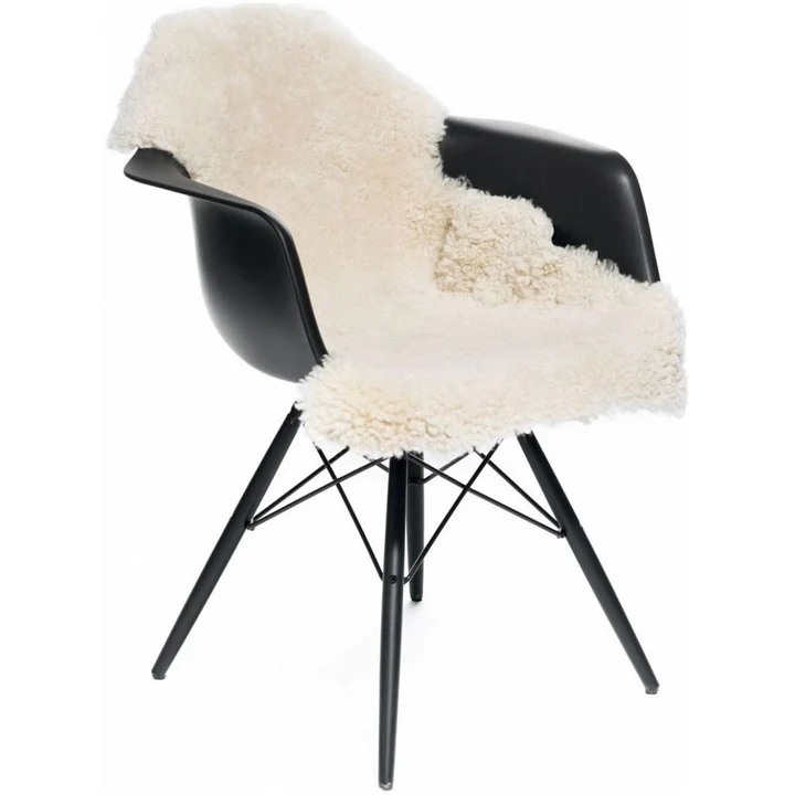 Short-Wool Curly Sheepskin Rug - 45in